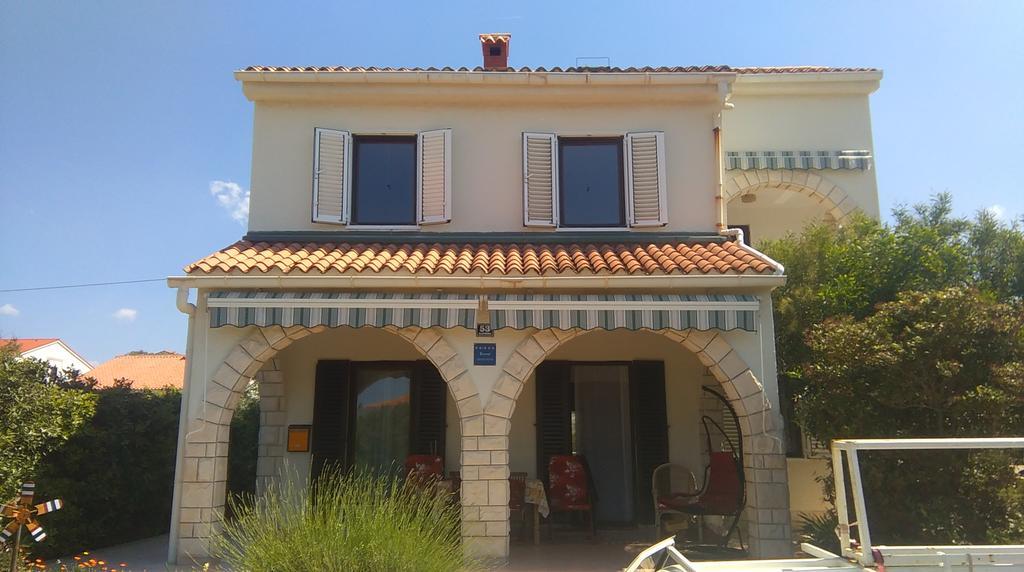 Summer House In Novalja Exterior photo